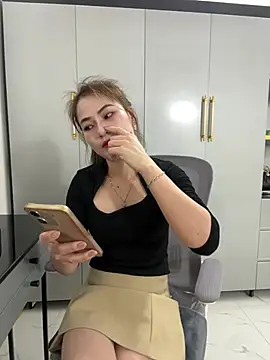 Llabi2k online show from April 18, 9:26 pm