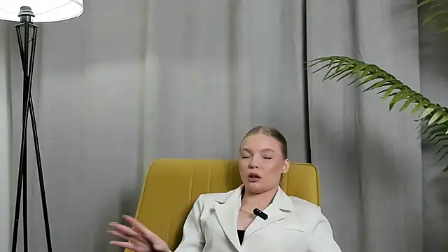 YenKaltenbach online show from January 13, 8:29 am