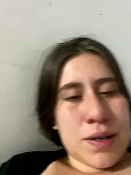 Scarlet noire outdoors  online show from January 13, 11:20 pm