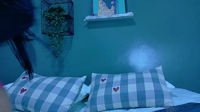 ChloeeMiller   online show from February 24, 12:04 pm