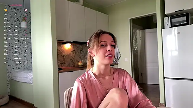 oopsnaked online show from June 15, 12:16 pm