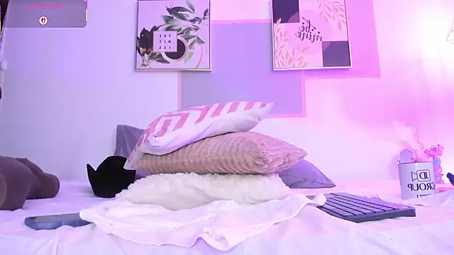 april jones05 online show from March 25, 1:14 pm