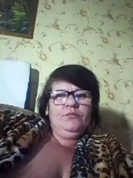 NysiOlsen online show from February 15, 9:03 pm