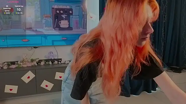 JuanaSumma online show from March 9, 6:05 am