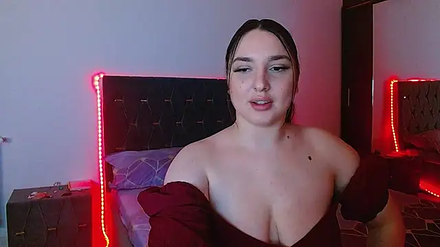 JaquelineLaurent online show from June 6, 9:10 pm