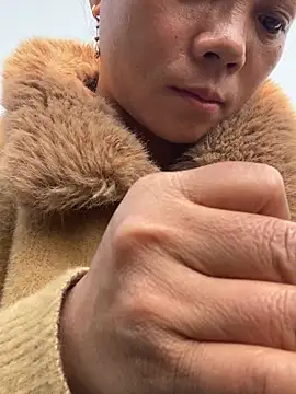 kibennet online show from January 13, 4:07 am