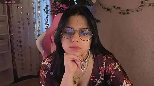 Leslie Wholsh online show from March 25, 3:01 am