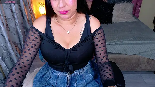 keileen luna online show from March 6, 9:32 pm