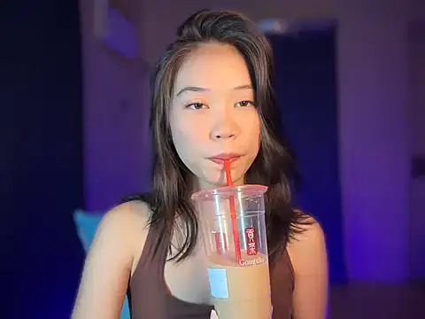 lovely amara19 online show from April 7, 6:37 am