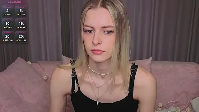 kittie like18 online show from March 25, 1:00 am