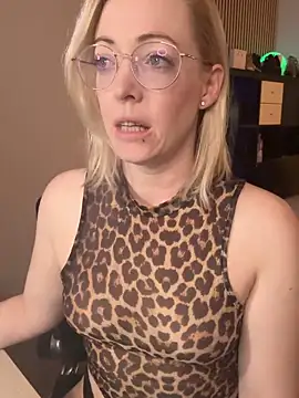 Lea-Kirsch online show from March 22, 7:31 pm