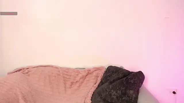 chloe peach  online show from May 21, 12:25 pm