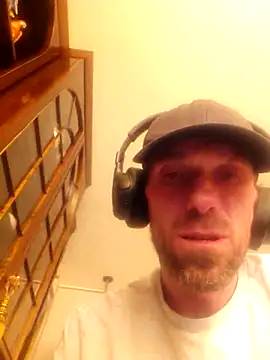 BlnAktivGay online show from April 3, 2:59 pm