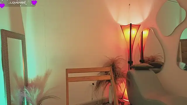 fransheskarossi online show from March 31, 12:38 pm