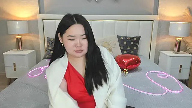YUMI G online show from February 14, 9:17 pm