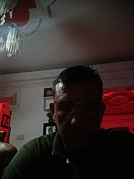 Juanstevan2724 online show from February 22, 3:29 am