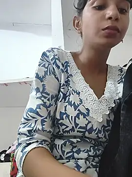 Cute-Natashaa online show from June 4, 2:43 pm