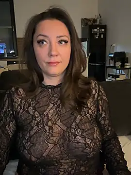 21tweetypie21 online show from February 13, 11:06 pm