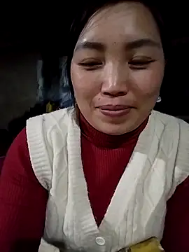 lia-coy online show from February 23, 3:11 pm