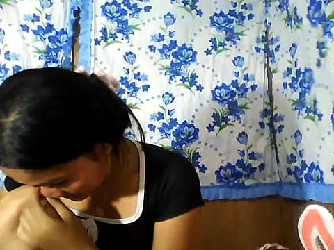 PinaySkinnyJust18 online show from April 6, 9:54 am