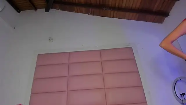 Catalinna 03 online show from March 5, 2:02 pm