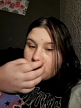 TUWACHA7777 online show from April 22, 4:09 am