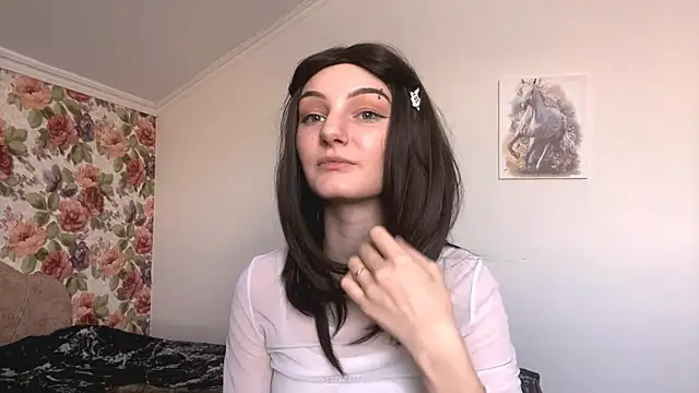 ElizabethKolm online show from January 17, 12:45 pm