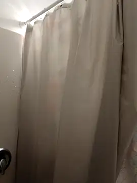 BusyB1983 online show from February 21, 8:15 am