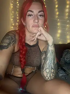 MrsRedFoxy online show from June 29, 9:14 pm