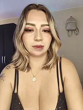 BellaDonna 16 online show from April 1, 7:33 pm