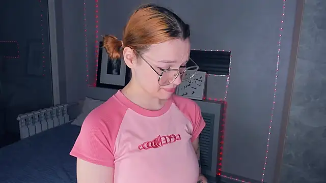 aIexsunshine online show from February 6, 8:56 pm