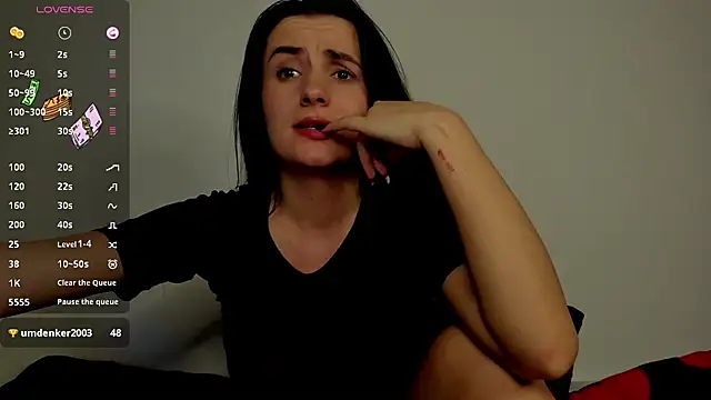 Adeline Reilly online show from February 25, 12:31 am