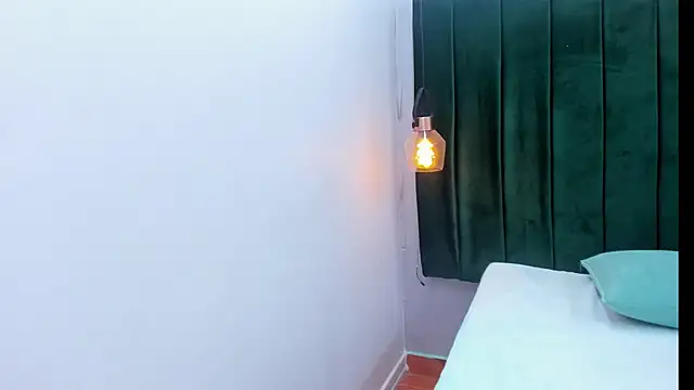 Ema-Horny online show from February 9, 1:35 pm