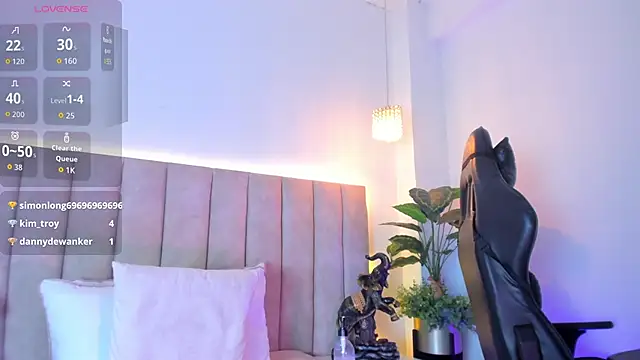 IsabelaRoman online show from February 8, 9:18 pm