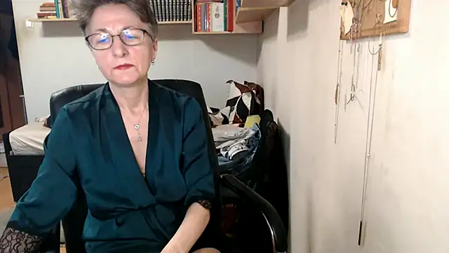 katemodel online show from October 29, 7:56 am