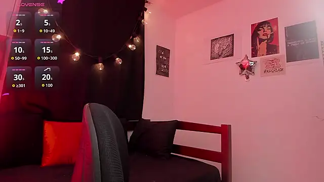 SamanthaGriim online show from March 26, 11:28 pm