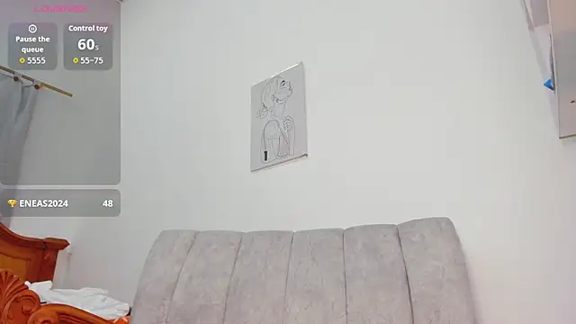 velvetluna  online show from March 13, 2:18 pm