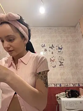 MiaTee online show from February 9, 4:37 am