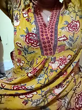 PARI51 online show from February 14, 8:44 pm