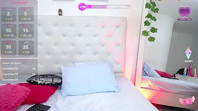 honeybliss  online show from February 7, 8:13 pm