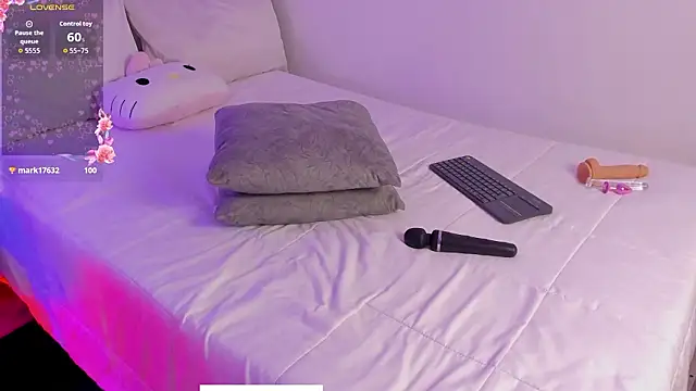 QueenRose    online show from March 12, 3:37 pm