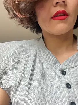 eva luz online show from April 13, 1:56 pm