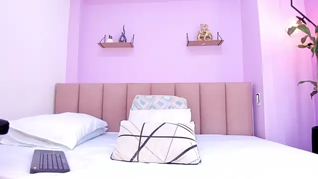 sam doll  online show from March 30, 7:35 pm