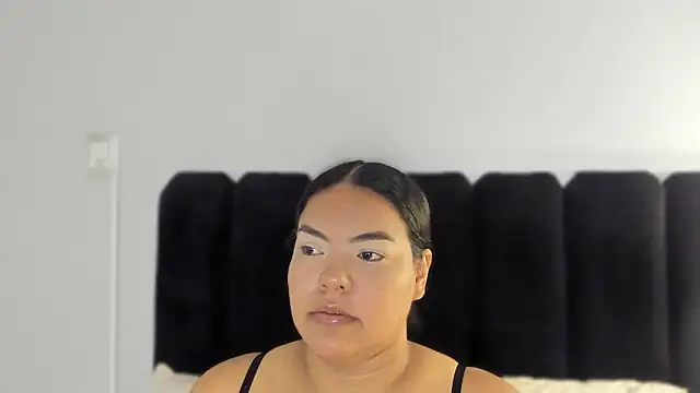 Amaranoir- online show from February 19, 4:01 am