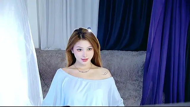 Yunny-888 online show from February 12, 7:10 am