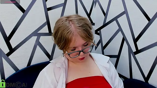 Lauraaa Smith online show from February 10, 2:03 am