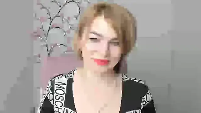 CuttieEmma online show from February 7, 12:42 pm