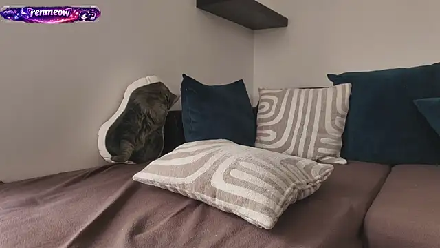 RenMeow online show from April 12, 9:56 am