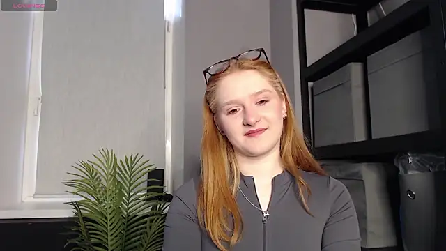 AmandaWatts online show from February 21, 6:36 am