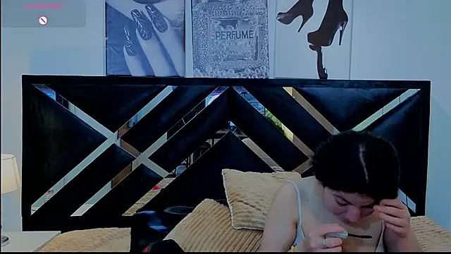 Zoe-yanin online show from April 4, 6:51 pm